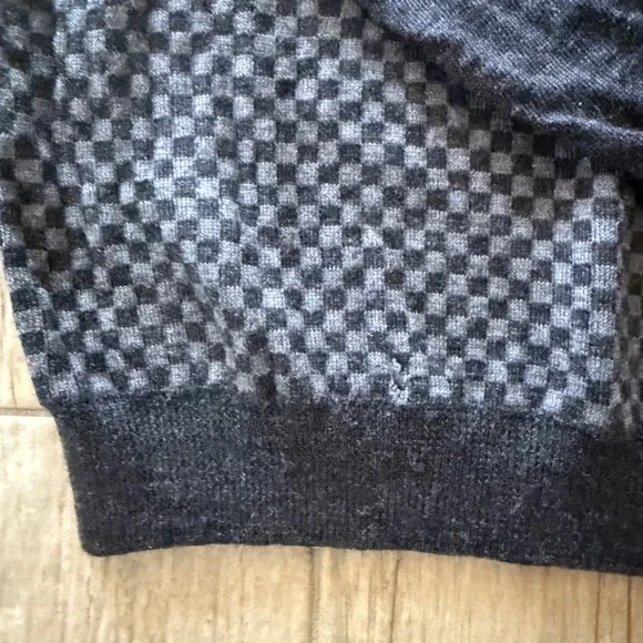 Banana Republic Mens Merino V-Neck Sweater Dark Charcoal Gray Size M RN69016 - Picture 3 of 10